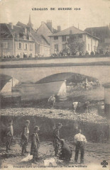 Charente Troupes Dans Un Cantonnement La Toilette Matinale -
													16 Charente
												