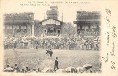Carte postale ancienne La Tribune du Président de la République - Grand Prix de Paris
                                                                     à Paris 16e
                                