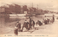 Cette Vue Vers Les Quais De La Republique Amateurs De Peche -
													34 Hérault
												