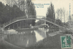 Chalons Sur Marne La Passerelle Dans Le Jard -
													51 Marne
												