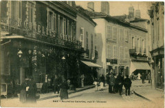Dax (Landes) - La rue Saint-Vincent et les Nouvelles Galeries 1