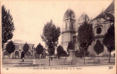 Dax (Landes) - Place du Cathédrale 2