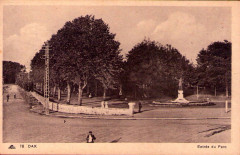 Dax (Landes) - Parc Th Denis - Statue Maurice Boyau 5