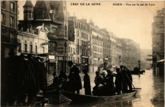 Carte postale ancienne Crue de la Seine - Vue sur la rue de Lyon
                                                                     à Paris 12e
                                