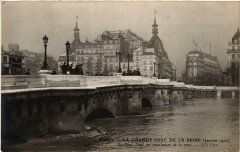 Paris Le Pont Neuf Inondations 1910 à Paris