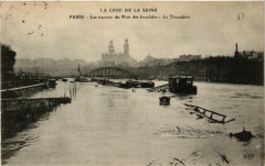 Carte postale ancienne La Crue de la Seine - Les travaux du Pont des Invalides - Le Trocadéro
                                                                     à Paris 7e
                                