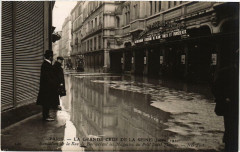 Paris Rue du Bac. Magasins du Petit Saint-Thomas Inondations 1910 -
																					75000 Paris
																			