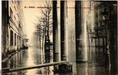 Paris L'Avenue Ledru-Rollin Inondations 1910 à Paris