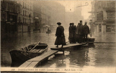 Carte postale ancienne Inondations de Paris (Janvier 1910) - Boulevard Diderot vers le Quai de la Rapée
                                                                     à Paris 12e
                                