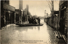 Carte postale ancienne La Crue de la Seine (Janvier 1910) - La Rue Van Loo à Passy
                                                                     à Paris 16e
                                