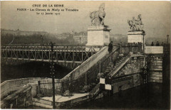 Carte postale ancienne Crue de la Seine - Les Chevaux de Marly au Trocadéro
                                                                     à Paris 16e
                                