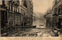 La Grande Crue de la Seine - Inondation de la rue Gros à Auteuil à Paris 16e