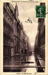 Carte postale ancienne Paris 7e - Souvenir des Inondations - La Rue de Lille 
                                                                     à Paris 7e
                                