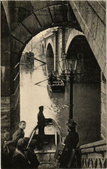 Paris Embarcadere Inondations 1910 à Paris