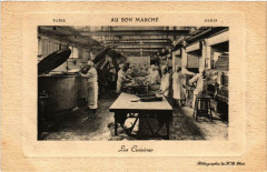 Carte postale ancienne Paris 7e Au Bon Marché Les Cuisines
                                                                     à Paris 7e
                                