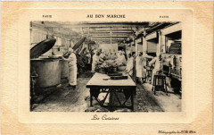 Carte postale ancienne Paris 7e Au Bon Marché Les Cuisines
                                                                     à Paris 7e
                                