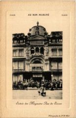 Carte postale ancienne Au Bon Marché - Entrée des Magasins Rue de Sèvres
                                                                     à Paris 6e
                                