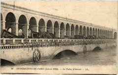Carte postale ancienne Inondations de Paris - Le Viaduc d'Auteuil
                                                                     à Paris 16e
                                