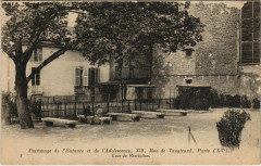Patronage de l'Enfance de l'Adolescence - Rue de Vaugirard - Cour de Récréation à Paris 15e