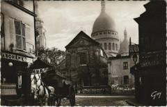 Le Vieux Montmartre, l'Eglise Saint-Pierre et le Sacre-Coeur