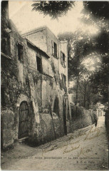Carte postale ancienne Vieux Montmartre - La Rue Saint-Vincent
                                                                     à Paris 18e
                                