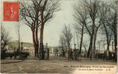 Carte postale ancienne Bois de Boulogne - Porte de Suresnes
                                                                     à Paris 16e
                                
