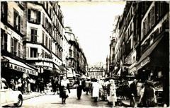 Rue Lepic à Paris 18e