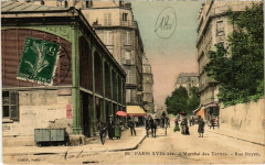 Marché des Ternes - Rue Bayen à Paris 17e