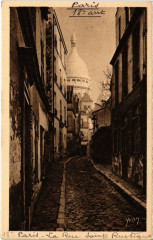 Montmartre - La rue Saint-Rustique à Paris 18e