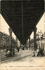 Carte postale ancienne Le Boulevard de la Chapelle
                                                                     à Paris 10e
                                