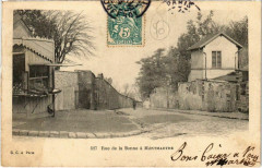 Carte postale ancienne Rue de la Bonne à Montmartre
                                                                     à Paris 18e
                                
