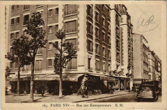 Carte postale ancienne Rue des Entrepreneurs
                                                                     à Paris 15e
                                