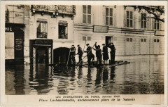 Les Inondations de Paris - Place Lachambeaudie, anciennement place de la Nativité à Paris 12e