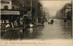 Carte postale ancienne Inondations de Paris (Janvier 1910) - Rue de Lyon
                                                                     à Paris 12e
                                