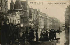 Carte postale ancienne Crue de la Seine - Vue sur la rue de Lyon
                                                                     à Paris 12e
                                