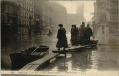 Carte postale ancienne Inondations de Paris (Janvier 1910) - Boulevard Diderot vers le Quai de la Rapée
                                                                     à Paris 12e
                                