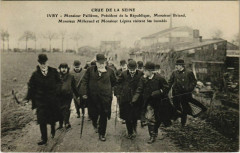 Carte postale ancienne Ivry Fallieres, Briand, Millerand, Lepine Crue de la Seine 1910
                                                                     à Ivry-sur-Seine
                                