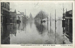 Carte postale ancienne Paris inondé (janvier 1910) - Quai de la Rapée
                                                                     à Paris 12e
                                
