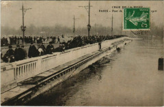 Carte postale ancienne Crue de la Seine - Pont de Tolbiac - 28 Janvier 1910
                                                                     à Paris 12e
                                