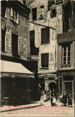 Paris 5e - Coin ddes rues Boutebrie et de la Parcheminerie -
																					75005 Paris 5e
																			