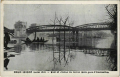 Carte postale ancienne Paris inondé (janvier 1910) - Quai et Viaduc du Métro (près gare d'Austerlitz)
                                                                     à Paris 13e
                                