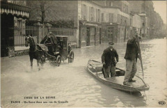 Paris 6e - Un fiacre dans une rue de Grenelle à Paris 6e