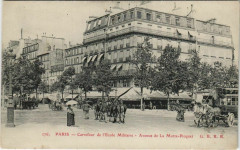 Paris - Carrefour de l'Ecole Militaire -
																					75000 Paris
																			