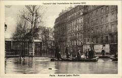 Paris 11e - Avenue Ledru-Rollin  à Paris 11e