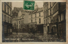 Paris 11e - Rue de Charonne  à Paris 11e