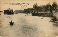 Paris 1er - Vers le Pont au Change  à Paris 1er
