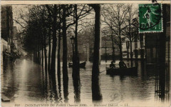 Carte postale ancienne Inondations de Paris (Janvier 1910) - Boulevard Diderot
                                                                     à Paris 12e
                                