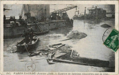 Paris - Epaves de bateaux emportés par la crue  -
																					75000 Paris
																			