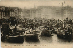 Paris - Inondations - Arrivée des Matelots - Ll. 245  à Paris