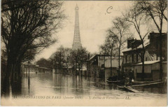 Inondations de Paris (Janvier 1910). - L'Avenue de Versailles à Paris 16e